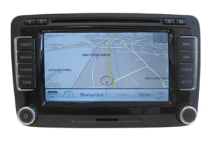 Škoda Superb Navigationsgerät GPS Empfang gestört, Navi Routenberechnung fehlerhaft